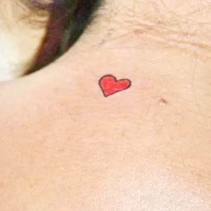 Фото сердце тату маленькое 02.01.22 №0012 - tattoo heart - tattoo-photo.ru