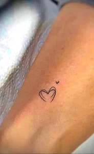 Фото сердце тату маленькое 02.01.22 №0016 - tattoo heart - tattoo-photo.ru