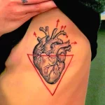 Фото тату в виде сердца 02.01.22 №0003 - tattoo heart - tattoo-photo.ru