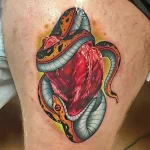 Фото тату змея сердце 02.01.22 №0004 - tattoo heart - tattoo-photo.ru