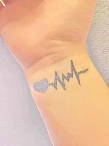 Фото тату кардиограмма сердца 02.01.22 №0005 - tattoo heart - tattoo-photo.ru