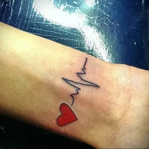 Фото тату кардиограмма сердца 02.01.22 №0007 - tattoo heart - tattoo-photo.ru