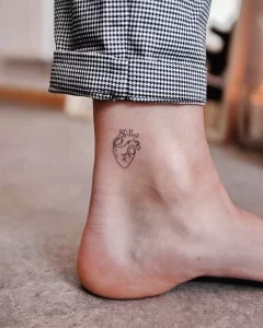 Фото тату сердца минимализм 02.01.22 №0005 - tattoo heart - tattoo-photo.ru