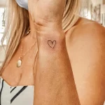 Фото тату сердца минимализм 02.01.22 №0006 - tattoo heart - tattoo-photo.ru
