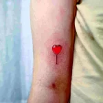 Фото тату сердца минимализм 02.01.22 №0010 - tattoo heart - tattoo-photo.ru