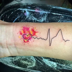 Фото тату сердце в огне 02.01.22 №0008 - tattoo heart - tattoo-photo.ru
