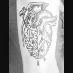 Фото тату сердце граната 02.01.22 №0013 - tattoo heart - tattoo-photo.ru