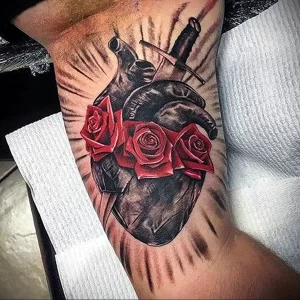 Фото тату сердце для мужчин 02.01.22 №0011 - tattoo heart - tattoo-photo.ru