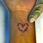 Фото тату сердце из цветов 02.01.22 №0005 - tattoo heart - tattoo-photo.ru