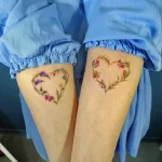 Фото тату сердце из цветов 02.01.22 №0008 - tattoo heart - tattoo-photo.ru