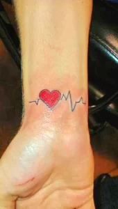 Фото тату сердце на запястье 02.01.22 №0020 - tattoo heart - tattoo-photo.ru