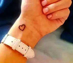 Фото тату сердце на запястье 02.01.22 №0023 - tattoo heart - tattoo-photo.ru