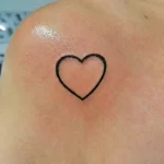 Фото тату сердце на ключице 02.01.22 №0004 - tattoo heart - tattoo-photo.ru