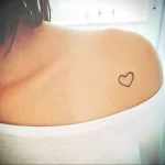 Фото тату сердце на ключице 02.01.22 №0027 - tattoo heart - tattoo-photo.ru