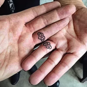 Фото тату сердце на пальце 02.01.22 №0014 - tattoo heart - tattoo-photo.ru