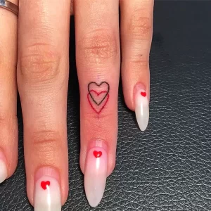 Фото тату сердце на пальце 02.01.22 №0015 - tattoo heart - tattoo-photo.ru
