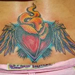 Фото тату сердце на пояснице 02.01.22 №0004 - tattoo heart - tattoo-photo.ru