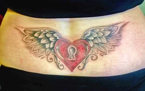 Фото тату сердце на пояснице 02.01.22 №0008 - tattoo heart - tattoo-photo.ru