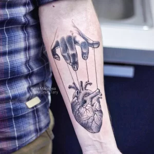 Фото тату сердце на руке 02.01.22 №0015 - tattoo heart - tattoo-photo.ru