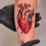 Фото тату сердце на шее 02.01.22 №0020 - tattoo heart - tattoo-photo.ru