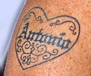 Фото тату сердце с именем 02.01.22 №0005 - tattoo heart - tattoo-photo.ru