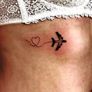 Фото тату сердце с самолетом 02.01.22 №0005 - tattoo heart - tattoo-photo.ru