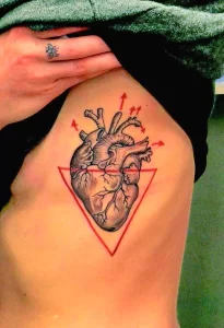 Фото тату черное сердце 02.01.22 №0003 - tattoo heart - tattoo-photo.ru