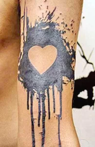 Фото тату черное сердце 02.01.22 №0017 - tattoo heart - tattoo-photo.ru