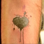 Фото тату черное сердце 02.01.22 №0018 - tattoo heart - tattoo-photo.ru