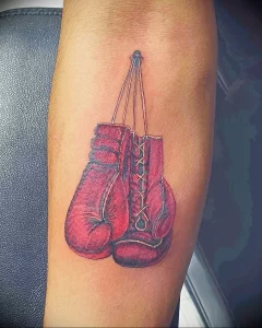 Фото тату боксерские перчатки 30.07.22 №0017 - tattoo boxing gloves - tattoo-photo.ru
