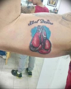 Фото тату боксерские перчатки 30.07.22 №0178 - tattoo boxing gloves - tattoo-photo.ru
