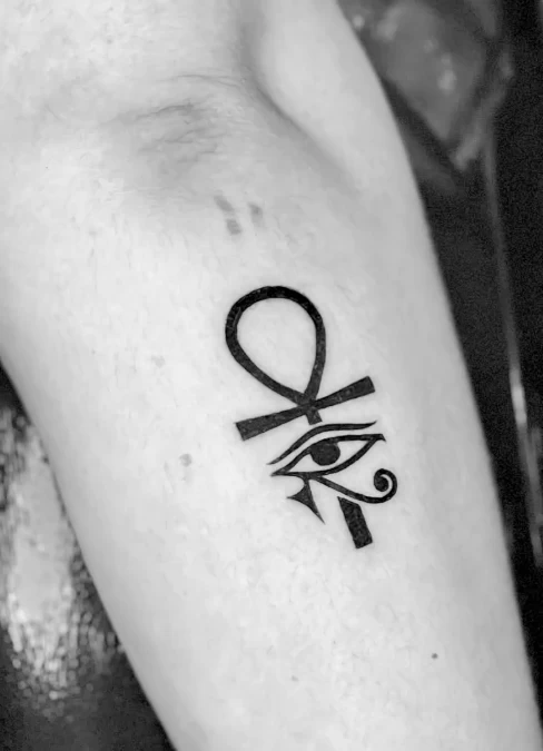 Пример рисунка тату Глаз Гора (Уаджет) №31 - tattoo-photo.ru