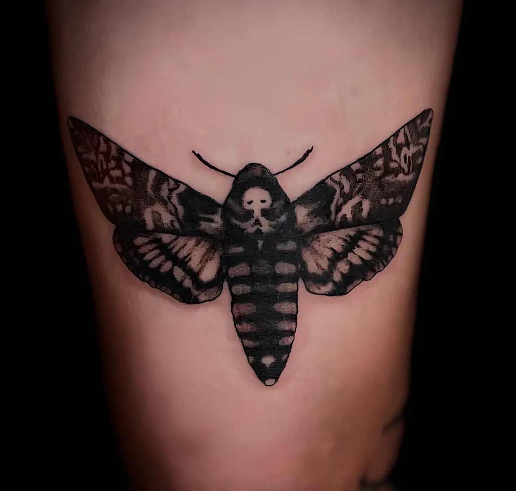 тату-бражник-пример-рисунка-тату-для-tattoo-photo-ru-7