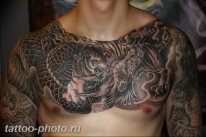 фото тату тигр и дракон 07.12.2018 №050 - tattoo tiger and dragon - tattoo-photo.ru
