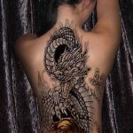 фото тату тигр и дракон 07.12.2018 №061 - tattoo tiger and dragon - tattoo-photo.ru