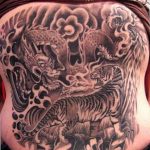 фото тату тигр и дракон 07.12.2018 №063 - tattoo tiger and dragon - tattoo-photo.ru
