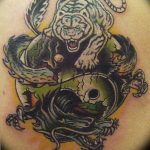 фото тату тигр и дракон 07.12.2018 №070 - tattoo tiger and dragon - tattoo-photo.ru