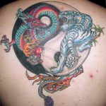 фото тату тигр и дракон 07.12.2018 №071 - tattoo tiger and dragon - tattoo-photo.ru