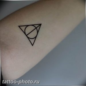 фото тату треугольник с кругом 11.12.2018 №037 - triangle with - tattoo-photo.ru