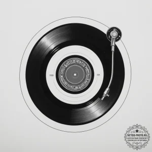 A close-up of a vinyl record's spinning label... - эскиз тату (№1755348435_0, 16.08.2025 12:47) — tattoo-photo.ru